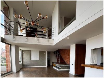 Apartamento en venta en El Poblado El Tesoro, Medellín · foto 4 de 18