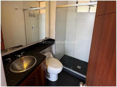 Apartamento en venta en El Poblado El Tesoro, Medellín · foto 17 de 18