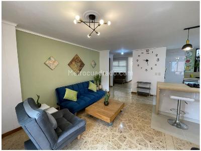 Apartamento de 3 alcobas en venta en Lorena, Medellín, 141 m² · foto 3 de 17