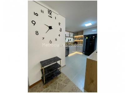 Apartamento de 3 alcobas en venta en Lorena, Medellín, 141 m² · foto 5 de 17