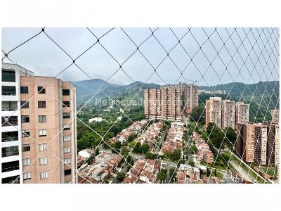 Apartamento de 3 alcobas en venta en Loma De San Jose, Sabaneta, 98 m² · foto 3 de 11