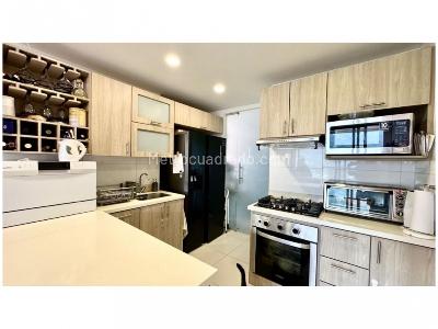 Apartamento de 3 alcobas en venta en Loma De San Jose, Sabaneta, 98 m² · foto 4 de 11