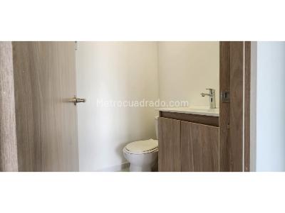 Apartamento de 3 alcobas en venta en Fabricato, Bello, 76 m² · foto 14 de 18