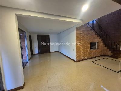 Casa de 4 alcobas en venta en La Calera, Medellín, 293 m² · foto 4 de 20