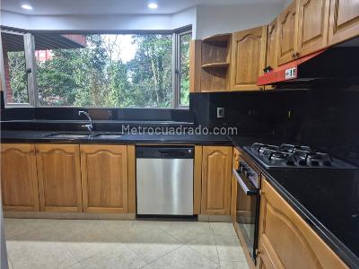 Casa de 4 alcobas en venta en La Calera, Medellín, 293 m² · foto 6 de 20