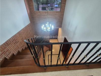 Casa de 4 alcobas en venta en La Calera, Medellín, 293 m² · foto 9 de 20