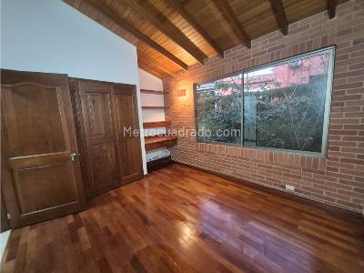 Casa de 4 alcobas en venta en La Calera, Medellín, 293 m² · foto 19 de 20