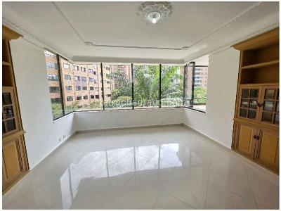 Apartamento de 4 alcobas en venta en Poblado Sector La Tomatera, Medellín, 260 m² · foto 4 de 20