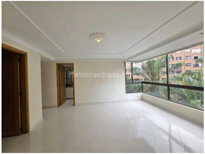 Apartamento de 4 alcobas en venta en Poblado Sector La Tomatera, Medellín, 260 m² · foto 16 de 20