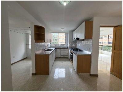 Apartamento de 4 alcobas en venta en Poblado Sector La Tomatera, Medellín, 260 m² · foto 19 de 20