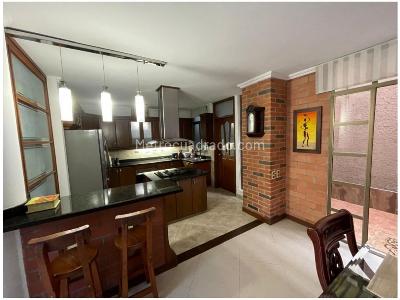Casa de 4 alcobas en venta en Loma De San Jose, Sabaneta, 370 m² · foto 7 de 16