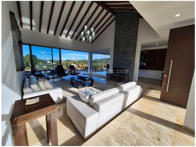 Casa de 3 alcobas en venta en Loma Del Escobero, Envigado · foto 2 de 20