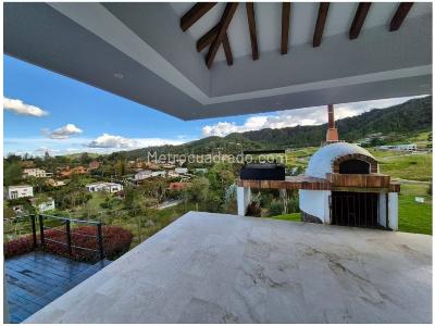Casa de 3 alcobas en venta en Loma Del Escobero, Envigado · foto 13 de 20