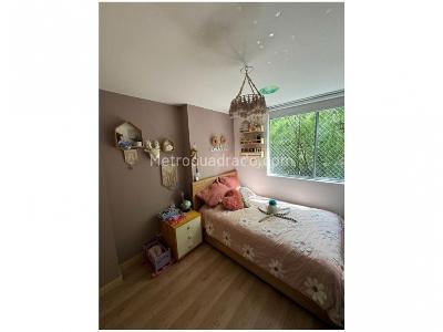 Apartamento de 3 alcobas en venta en Los Balsos, Medellín, 82 m² · foto 6 de 8