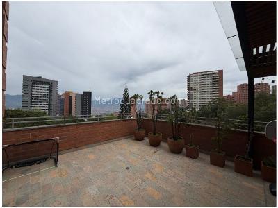 Apartamento de 3 alcobas en venta en El Poblado El Tesoro, Medellín, 210 m² · foto 5 de 20