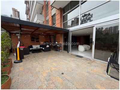 Apartamento de 3 alcobas en venta en El Poblado El Tesoro, Medellín, 210 m² · foto 8 de 20