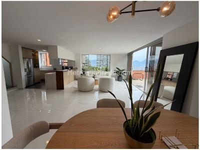 Apartamento de 3 alcobas en venta en El Poblado El Tesoro, Medellín, 210 m² · foto 13 de 20