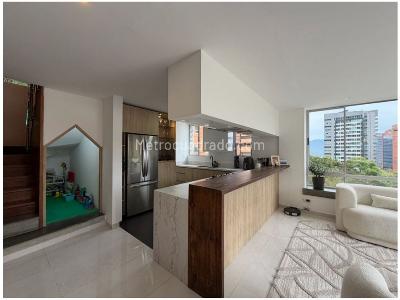 Apartamento de 3 alcobas en venta en El Poblado El Tesoro, Medellín, 210 m² · foto 16 de 20
