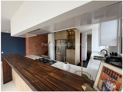Apartamento de 3 alcobas en venta en El Poblado El Tesoro, Medellín, 210 m² · foto 18 de 20
