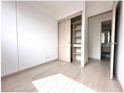 Apartamento de 3 alcobas en venta en Sector Avenida Las Vegas, Envigado, 80 m² · foto 10 de 14