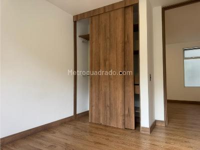 Apartamento de 2 alcobas en venta en Loma De Cumbres, Envigado, 76 m² · foto 10 de 12