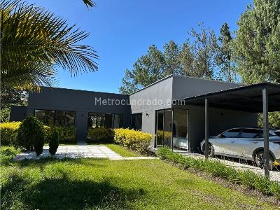 Casa de 2 alcobas en venta en La Macarena, Rionegro · foto 2 de 20