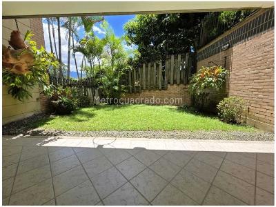 Casa de 4 alcobas en venta en Loma Benedictinos, Envigado, 234 m² · foto 9 de 20