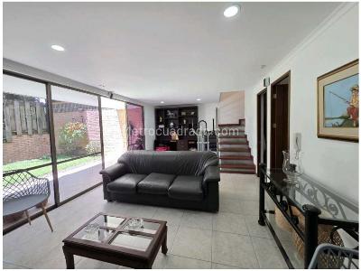 Casa de 4 alcobas en venta en Loma Benedictinos, Envigado, 234 m² · foto 12 de 20