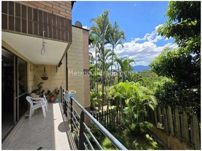 Casa de 4 alcobas en venta en Loma Benedictinos, Envigado, 234 m² · foto 13 de 20