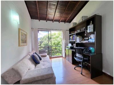 Casa de 4 alcobas en venta en Loma Benedictinos, Envigado, 234 m² · foto 15 de 20