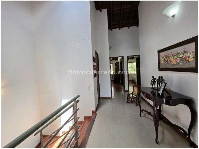 Casa de 4 alcobas en venta en Loma Benedictinos, Envigado, 234 m² · foto 16 de 20