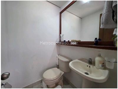 Casa de 4 alcobas en venta en Loma Benedictinos, Envigado, 234 m² · foto 19 de 20