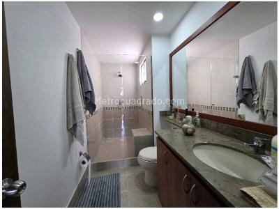 Casa de 4 alcobas en venta en Loma Benedictinos, Envigado, 234 m² · foto 20 de 20