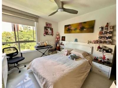 Apartamento de 3 alcobas en venta en Castropol, Medellín, 117 m² · foto 16 de 20