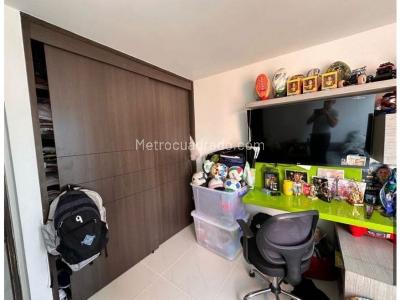 Apartamento de 3 alcobas en venta en Castropol, Medellín, 117 m² · foto 19 de 20