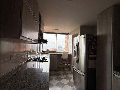 Apartamento de 3 alcobas en venta en El Tesoro, Medellín, 139 m² · foto 7 de 15