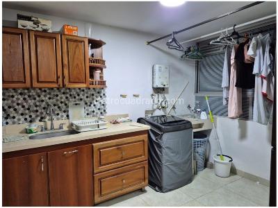 Apartamento de 3 alcobas en venta en Conquistadores, Medellín, 122 m² · foto 4 de 10