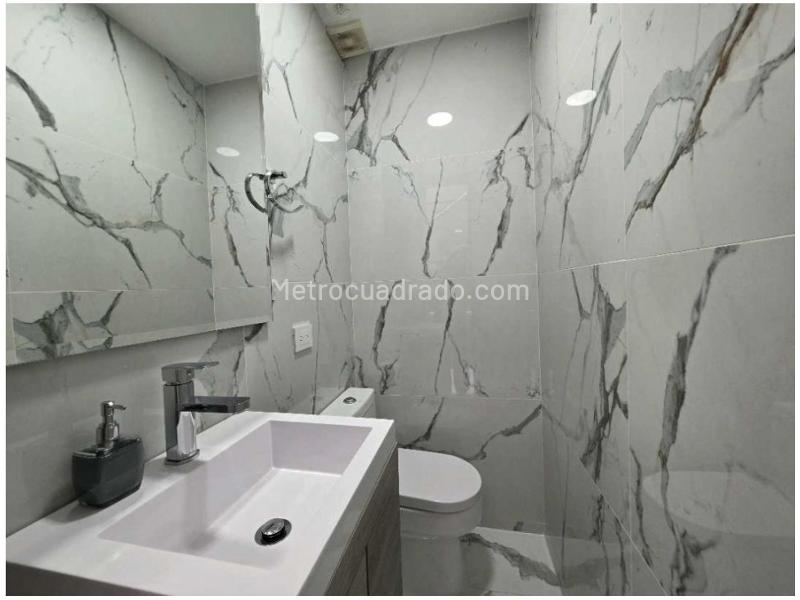Casa en Venta, San Lucas, Envigado - Więcej