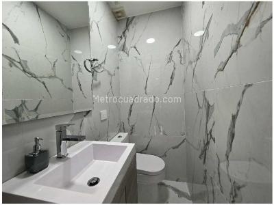 Casa de 3 alcobas en venta en San Lucas, Envigado, 280 m² · foto 6 de 20