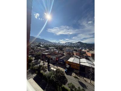 Apartaestudio en venta en Sector Bombay, Sabaneta, 27 m² · foto 4 de 5