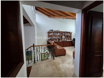 Casa de 4 alcobas en venta en Poblado San Lucas, Medellín, 319 m² · foto 17 de 20