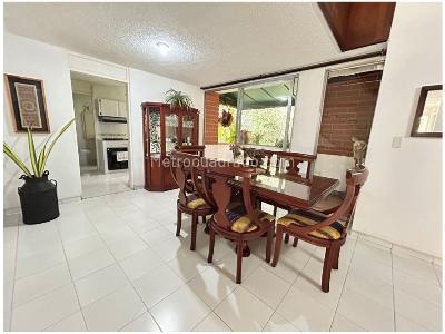 Apartamento de 3 alcobas en venta en Transversal Inferior, Medellín, 196 m² · foto 4 de 18