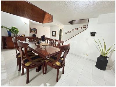Apartamento de 3 alcobas en venta en Transversal Inferior, Medellín, 196 m² · foto 5 de 18