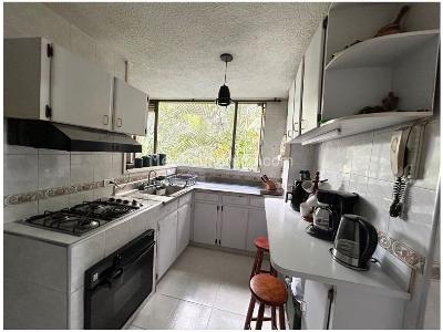 Apartamento de 3 alcobas en venta en Transversal Inferior, Medellín, 196 m² · foto 7 de 18