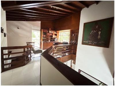 Apartamento de 3 alcobas en venta en Transversal Inferior, Medellín, 196 m² · foto 9 de 18