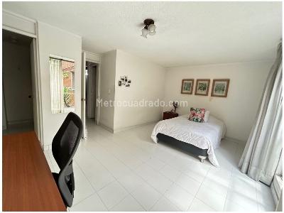 Apartamento de 3 alcobas en venta en Transversal Inferior, Medellín, 196 m² · foto 12 de 18