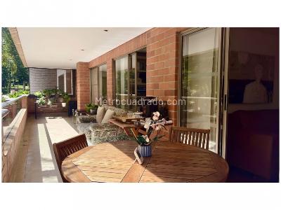 Apartamento de 3 alcobas en venta en El Poblado La Florida, Medellín, 152 m² · foto 2 de 18