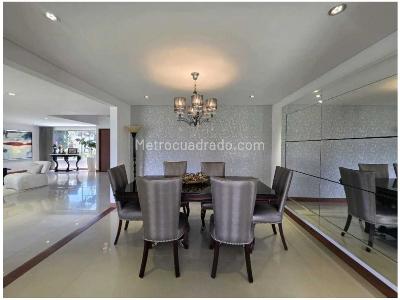 Casa de 3 alcobas en venta en Loma Benedictinos, Envigado, 320 m² · foto 14 de 20