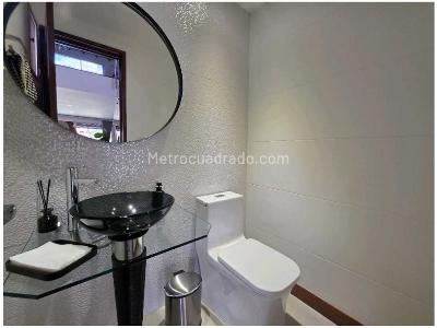 Casa de 3 alcobas en venta en Loma Benedictinos, Envigado, 320 m² · foto 15 de 20