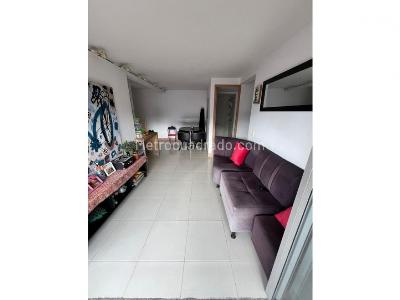 Apartamento de 2 alcobas en venta en El Trapiche, Sabaneta, 62 m² · foto 5 de 14